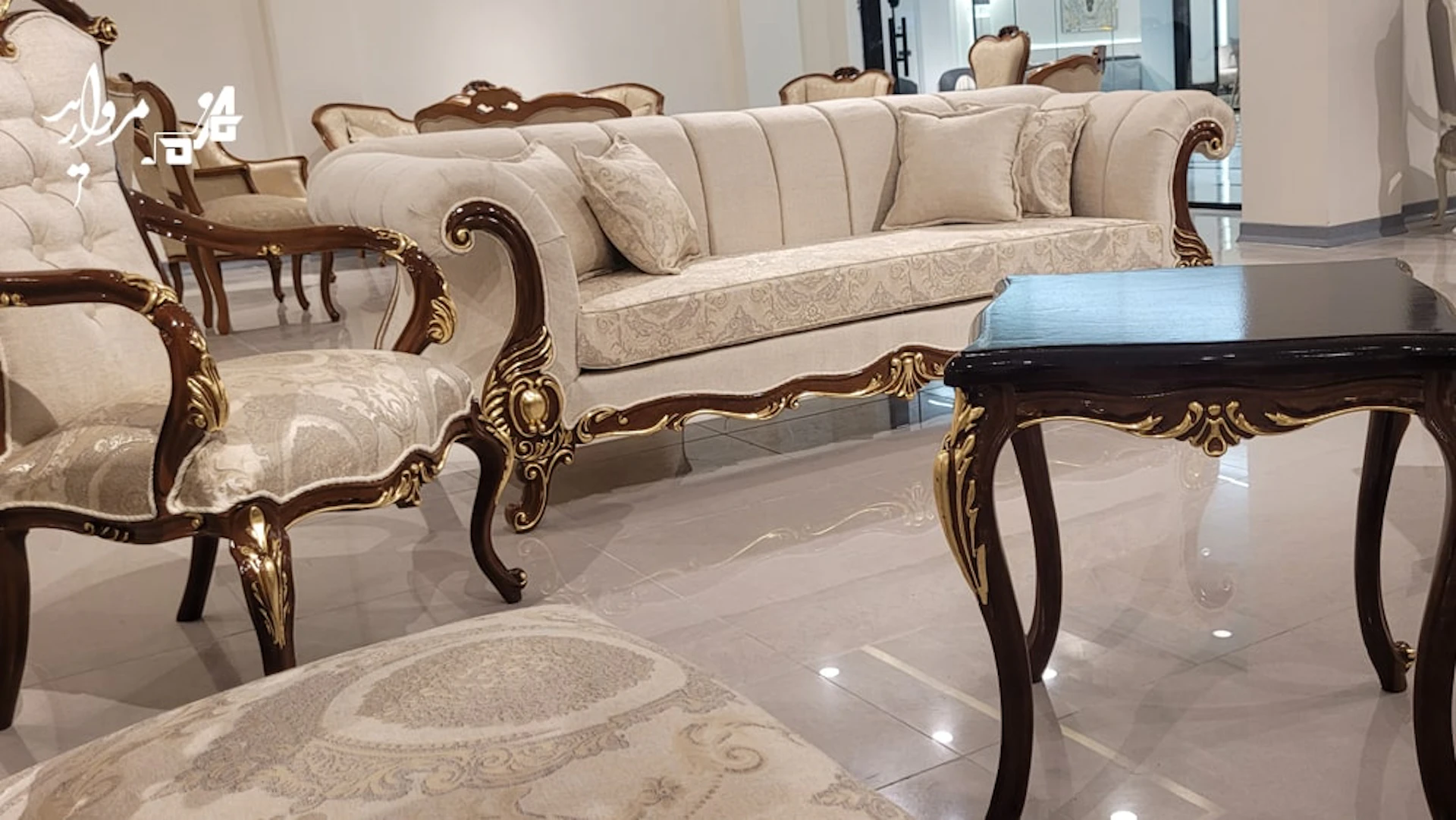مبل کلاسیک مدل زرین تخت - مبلمان مروارید