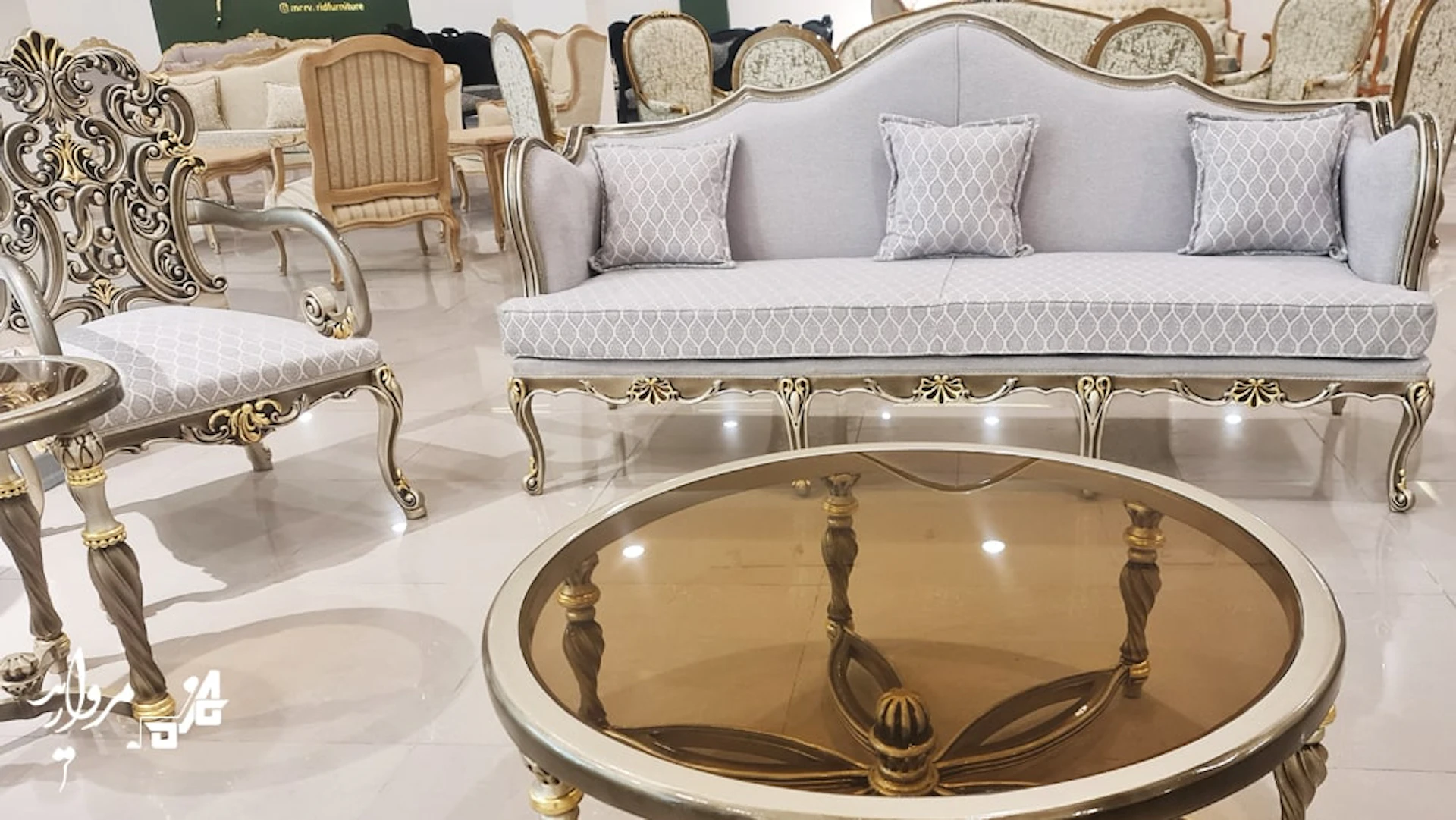 مبل کلاسیک مدل آریا صدفی